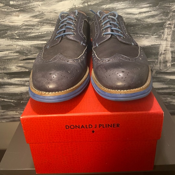 Men’s Navy Blue Leather Donald J Pliner Oxfords Shoes
